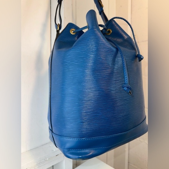 RARE Vintage Louis Vuitton Noé Bucket Bag – Blue Epi Leather France 1994 - Picture 4 of 17